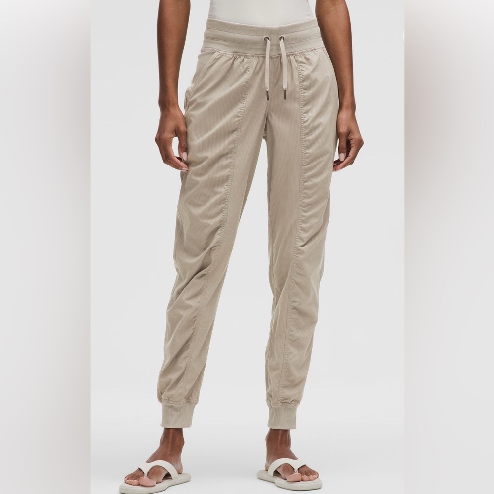 Lululemon Dance Studio Jogger (Lined)